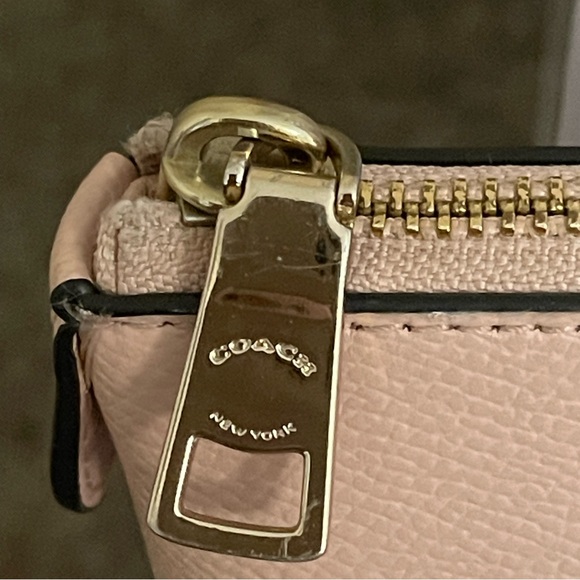 , a small stain inside but washing it removes it - Picture 5 of 7